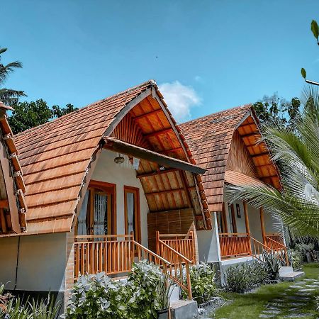 Mertha Sari Resto & Bungalow Klungkung 外观 照片